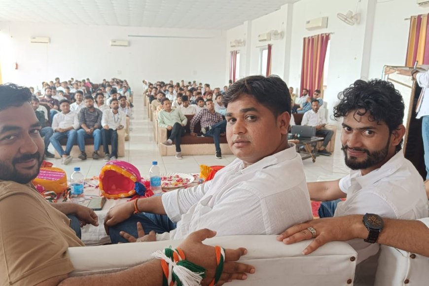 युवा कांग्रेस संभाग स्तरीय बैठक में करौली जिला अध्यक्ष ने सेकड़ो कार्यकर्ताओ के साथ लिया भाग