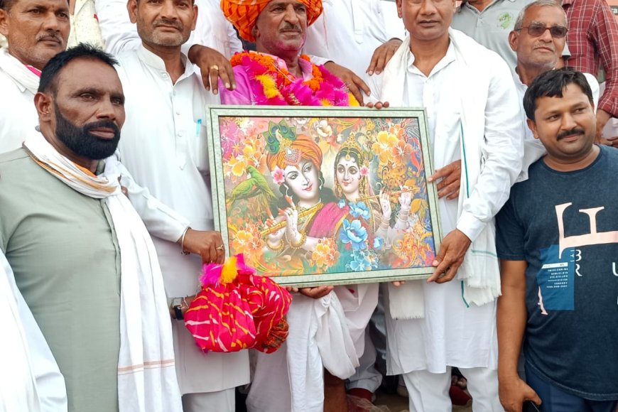 कांग्रेस के नवनियुक्त जिलाध्यक्ष का सूरौठ में बैंड बाजे के साथ निकाला जुलूस, कार्यकर्ताओं की ली बैठक