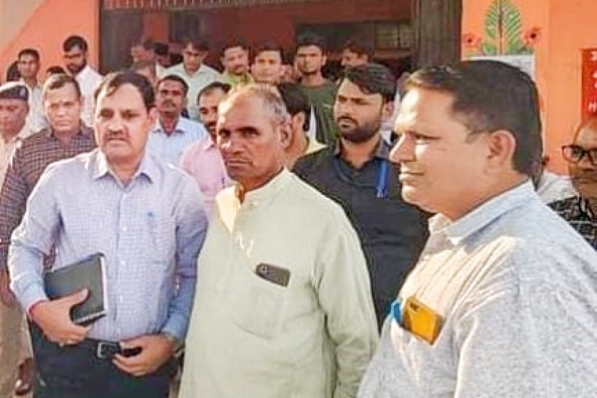 संभागीय आयुक्त ने किया सूरौठ तहसील कार्यालय का निरीक्षण, अधीनस्थों को दिए दिशा निर्देश