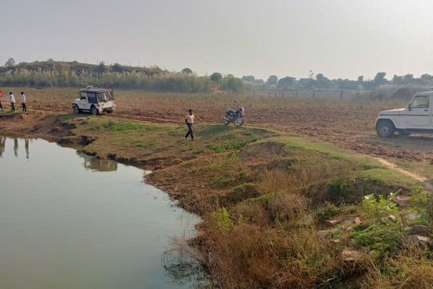 तहसीलदार एवं पुलिस ने रुकवाया सरकारी भूमि से अतिक्रमण, दो जने पकड़े, ट्रैक्टर ट्रॉली जब्त