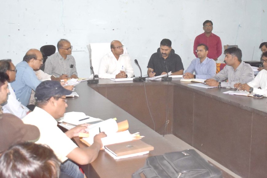 अतिरिक्त संभागीय आयुक्त ने की फ्लैगशिप योजनाओं की समीक्षा