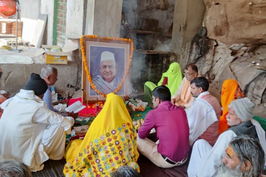 ध्रुव घटा आश्रम में धार्मिक कार्यक्रम आयोजित, भंडारे में उमड़ा जनसैलाब