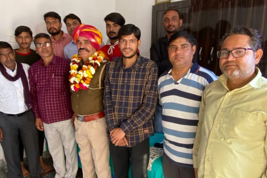 कॉलोनीवासियों ने रखा एसआई संपत सिंह का विदाई समारोह