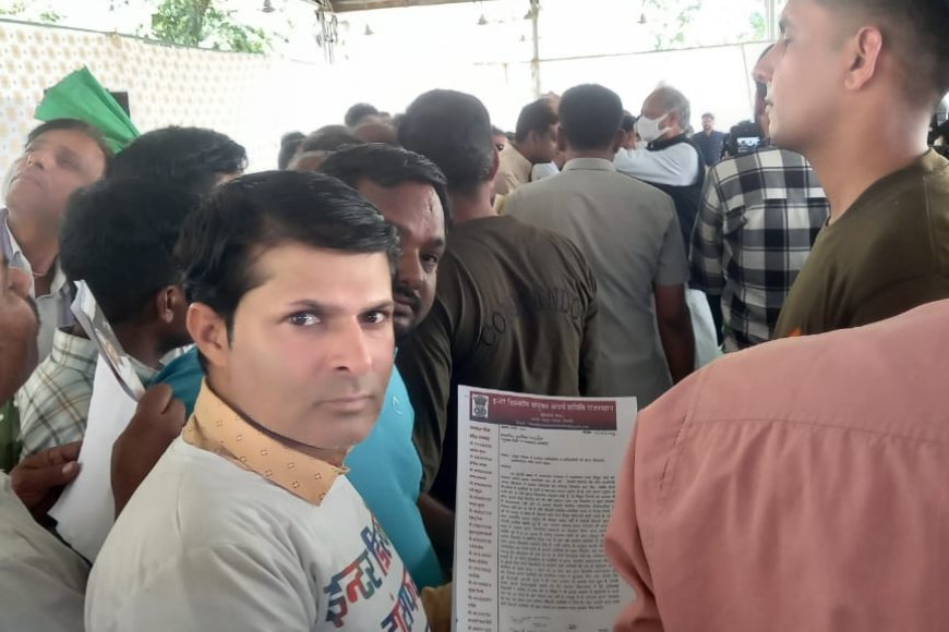 इंटर डिस्कॉम स्थानांतरण के लिए एक बार फिर मुख्यमंत्री को सौंपा ज्ञापन
