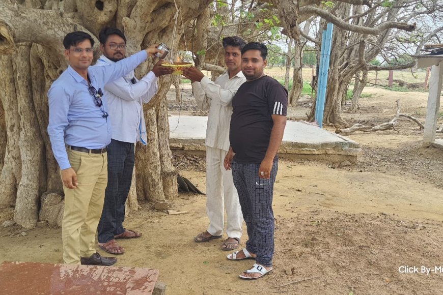 युवा कार्यक्रम, खेल मंत्रालय भारत सरकार के नेहरू युवा केंद्र के कार्यकर्ताओं ने परिंडे लगाओ पक्षी बचाओ अभियान के तहत करई गांव में लगाए परिंडे
