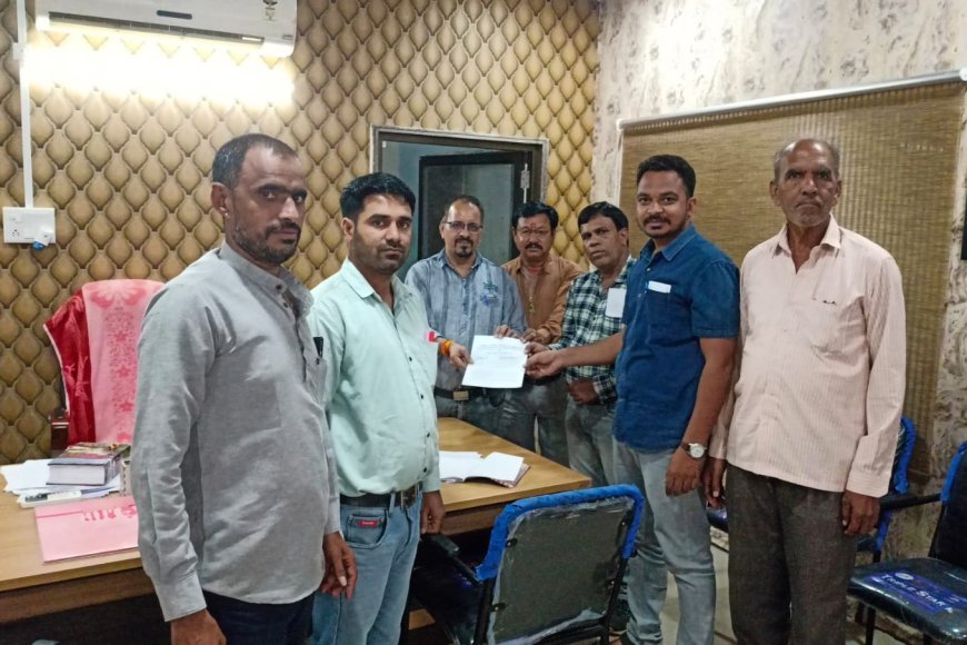 ग्राम विकास अधिकारियों ने अपनी मांगों को लेकर सौंपा ज्ञापन