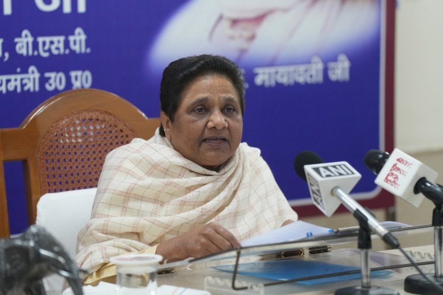 सपा पर बरसी बसपा सुप्रीमो मायावती, समाजवादी सरकार पर लगाए दलित विरोधी होने के आरोप