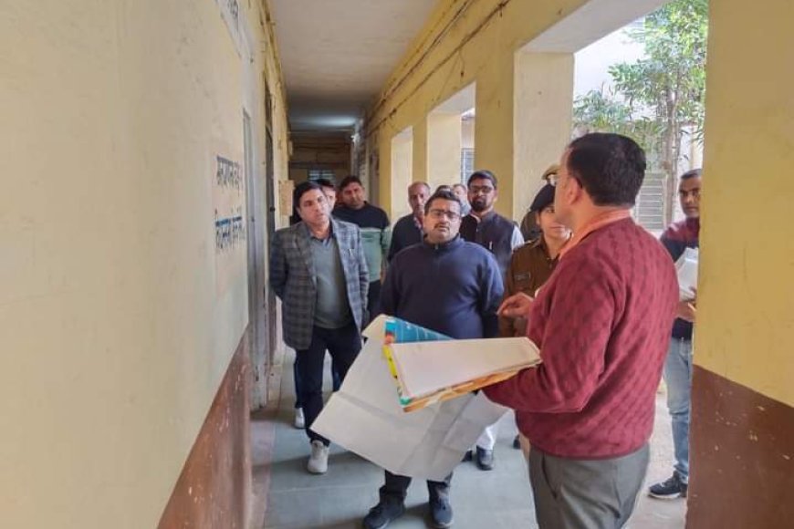 Karauli News : लोकसभा चुनाव 2024 हेतु जिला निर्वाचन अधिकारी ने राजकीय पीजी महाविद्यालय और गर्ल्स कॉलेज का किया निरीक्षण