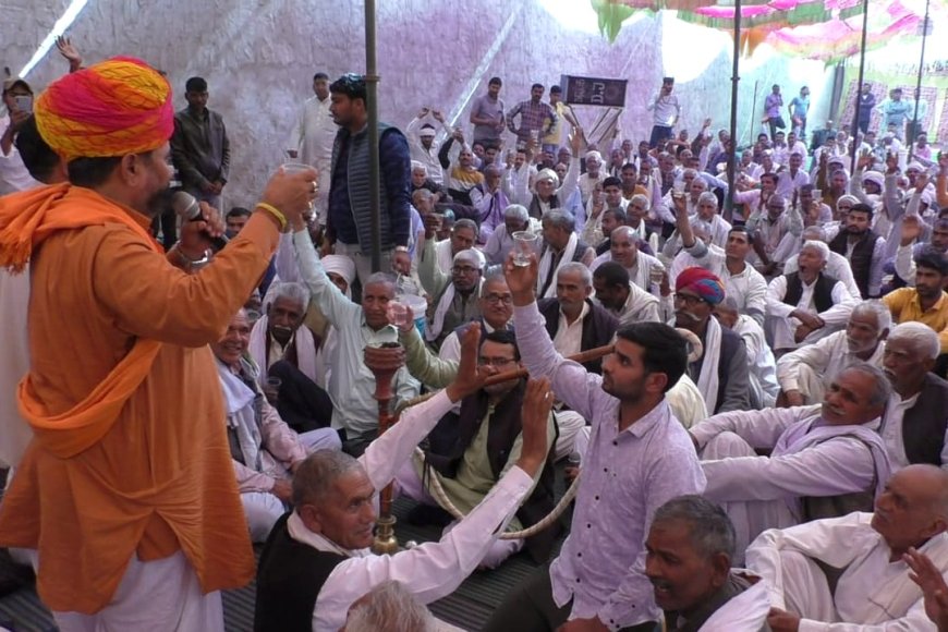 Bharatpur: भाजपा को वोट नहीं देने के लिए जाट समाज ने पानी हाथ में लेकर ली प्रतिज्ञा