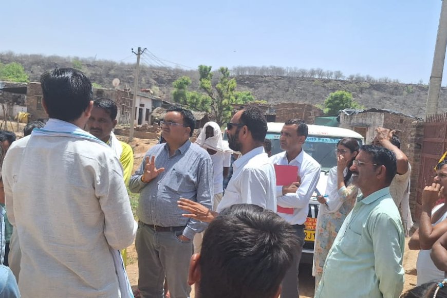 सपोटरा : सड़क से अतिक्रमण हटाने को लेकर ग्रामीणों और  ठेकेदार में बहस, भाजपा नेता प्रताप पाकड़ ने की ग्रामीणों से समझाइश