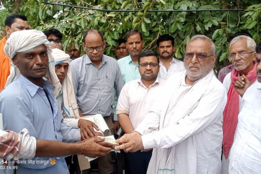 करौली न्यूज । ससेडी मोड़ पर हुए एक्सीडेंट में मृतक के परिजनों को 4-4 लाख एवं घायलों को 20-20 हजार रू की सहायता स्वीकृत