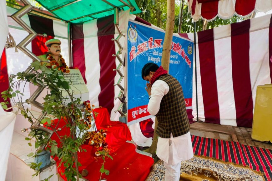 MP News : सौरव सिकरवार ने शहीद यशवीर सिंह जादौन को नमन कर पुष्पांजलि अर्पित की