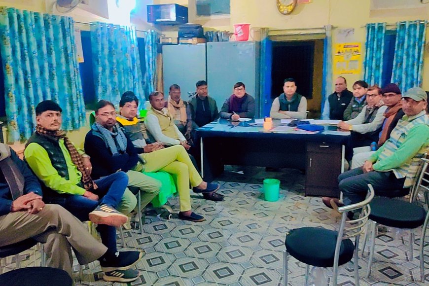राजस्थान शिक्षक संघ (अंबेडकर) जिला करौली की जिला स्तरीय बैठक राजकीय उच्च माध्यमिक विद्यालय करौली में संपन्न हुई