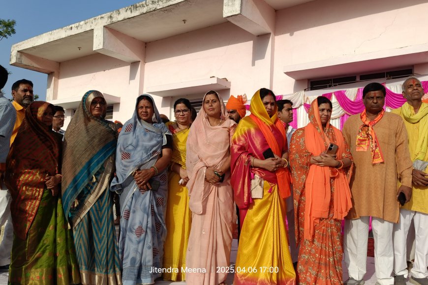 करौली में रामनवमी पर्व पर निकाली गई शोभायात्रा, सुरक्षा व्यवस्था के लिए 700 से अधिक पुलिसकर्मी तैनात