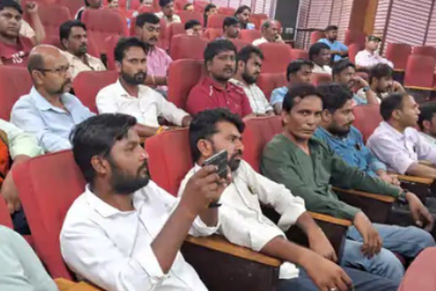 जयपुर में कैब ड्राइवरों की हड़ताल का पांचवां दिन, ओला-उबर पर लगाए शोषण के आरोप