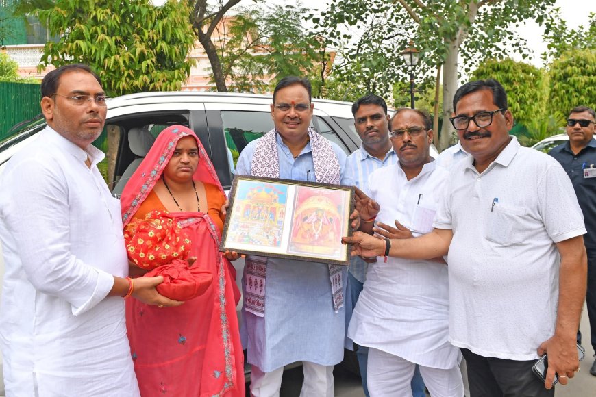 सपोटरा की प्रधान कलावती मीणा ने विधायक हंसराज मीणा संग सीएम भजनलाल शर्मा से की मुलाकात