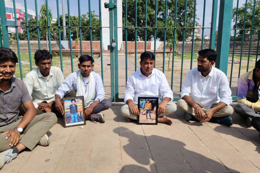 नरेश मीणा धरने पर बैठे, परिजनों ने कहा – अमीर को करोड़, गरीब को पांच बकरियां