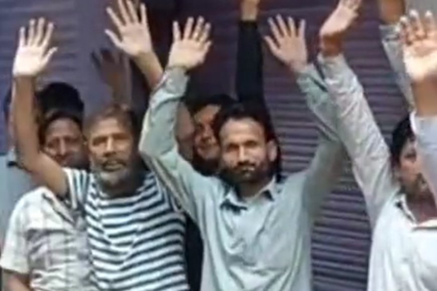 करौली में व्यापारी और परिजनों पर हमले से व्यापारियों में रोष, बाजार बंद कर की कड़ी कार्रवाई की मांग