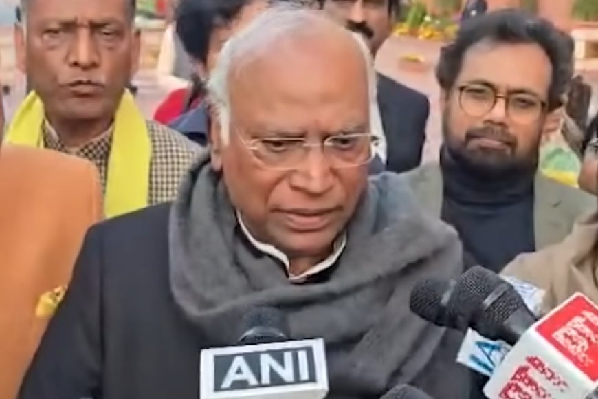 विश्व प्रेस स्वतंत्रता दिवस: 'लोकतंत्र के सजग प्रहरी पर संकट', मल्लिकार्जुन खड़गे ने केंद्र सरकार पर साधा निशाना