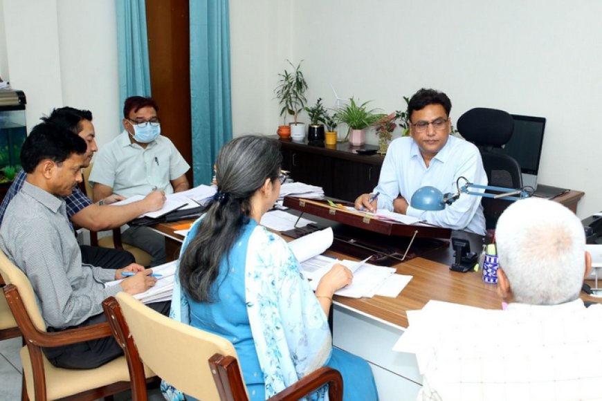 बजट घोषणाओं और सरकारी योजनाओं की प्रगति पर समीक्षा: अतिरिक्त मुख्य सचिव ने दिए प्रभावी क्रियान्वयन के निर्देश